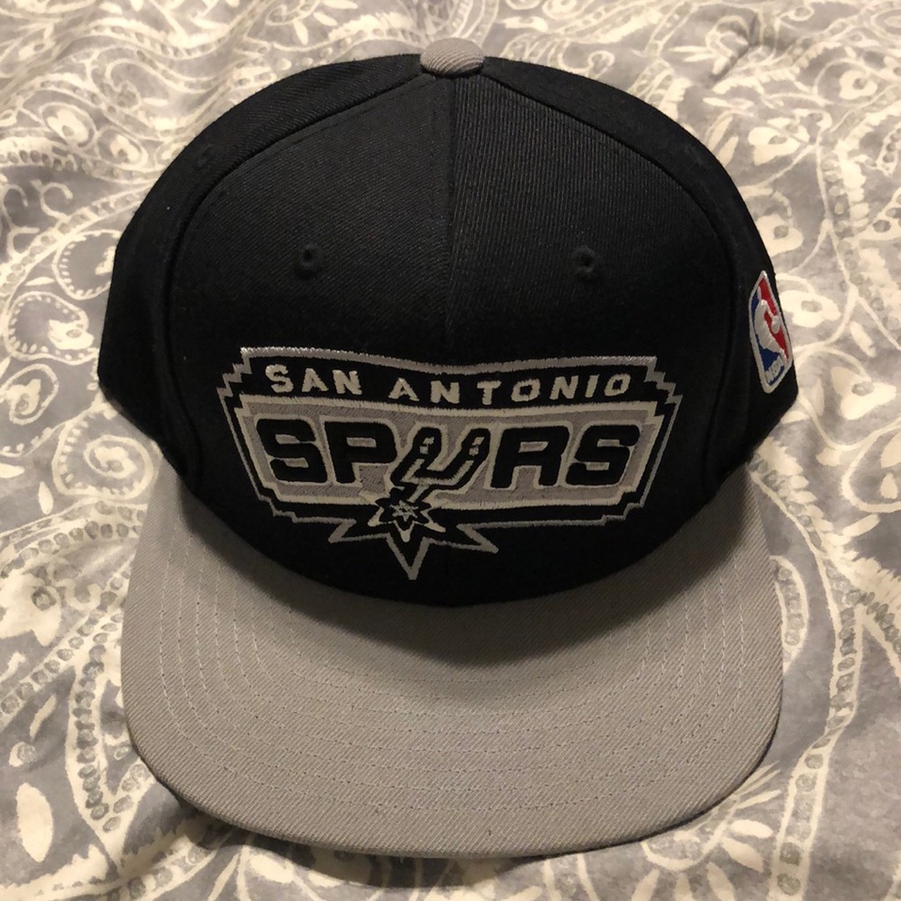 Mitchell & Ness San Antonio Spurs SnapBack
